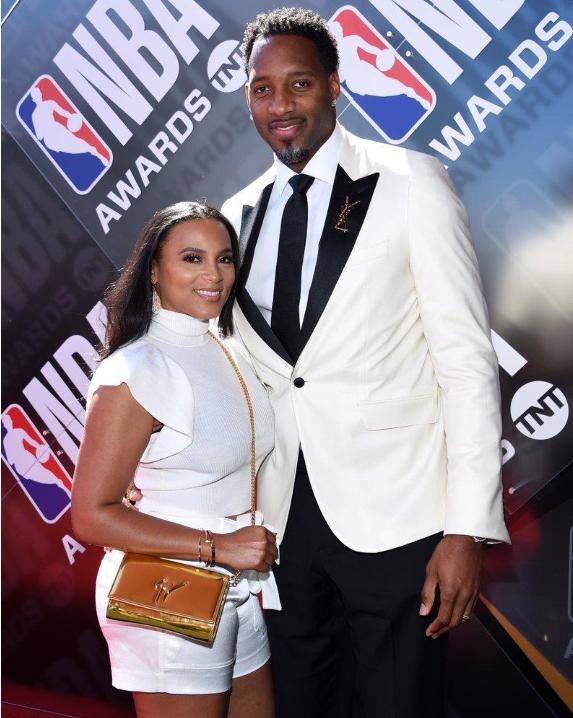 相反在第二 相反在第二