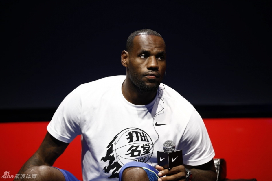 镜头另一侧 镜头另一侧