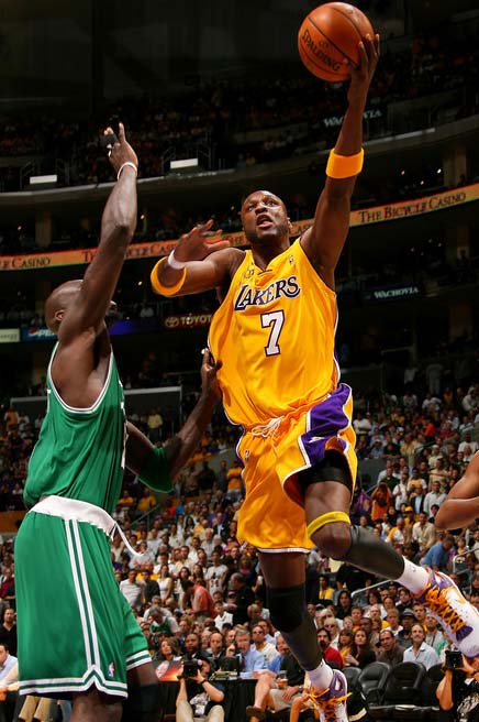 一边是效率 一边是效率